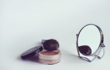 DIY Makeup 101: Foundation + Blush