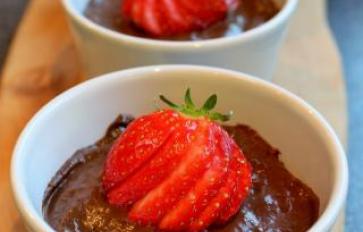 Healthy Dish: Vegan Chocolate Mousse