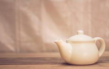 Mother Earth's Medicine Cabinet:  4 Natural Sleepy Time Tea Recipes