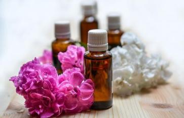 Essential Oils & How To Use Them