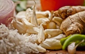 An Ayurvedic Pick-Me-Up: Ginger-Garlic Broth