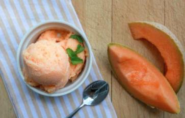 Meatless Monday: This Easy Cantaloupe Sorbet = Perfect Summer Dessert