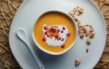 Warming, Grounding, Nutritious: Vegan Squash Soup With Fennel & Pomegranate
