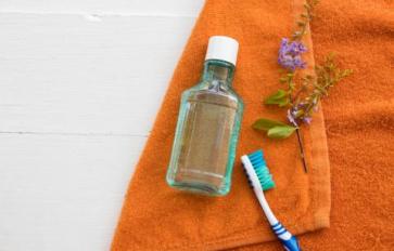 How To Make All-Natural Mouthwash
