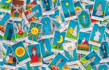 Healing Journeys: An Intro To Tarot Card Readings