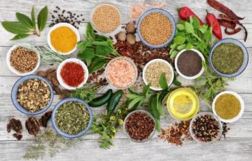 Make Your Own Gifts: 5 DIY Herb & Spice Mixes